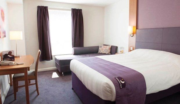 Premier Inn Premier Inn Уигън Екстериор снимка